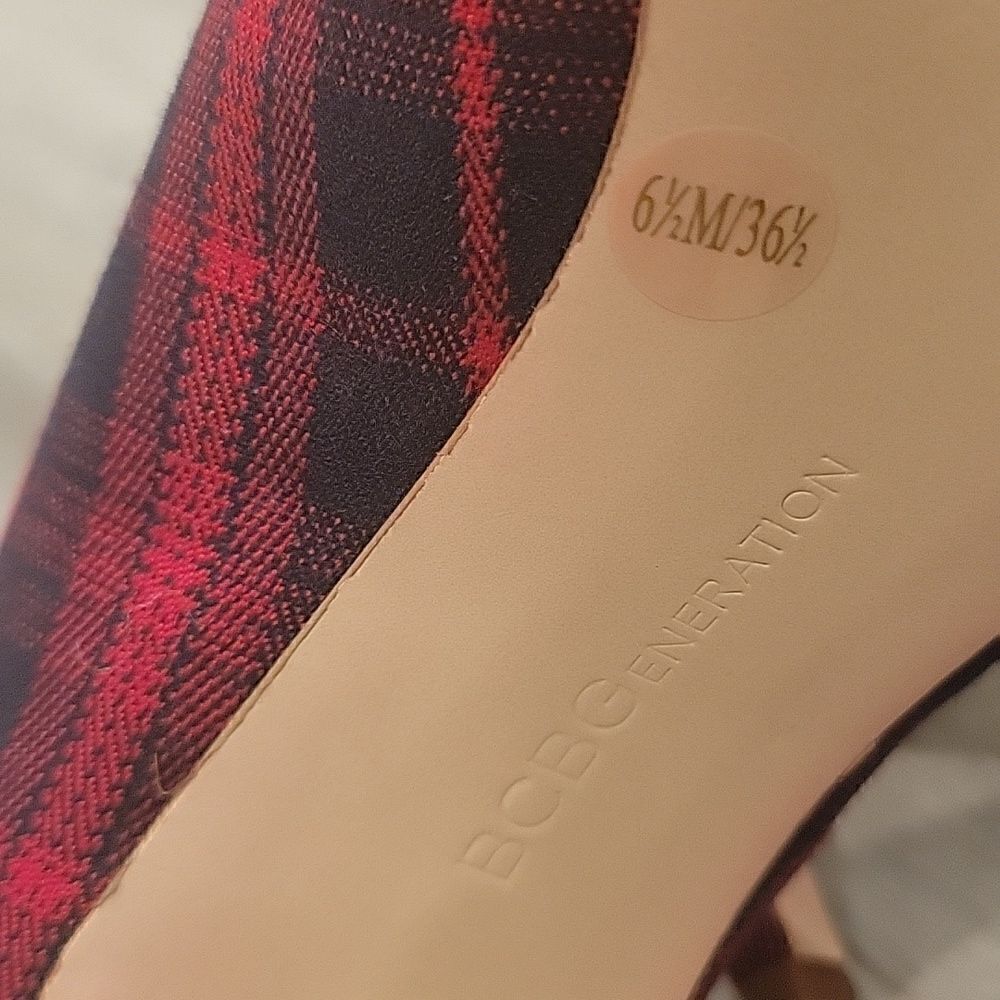 BCBGeneration classic heels 👠 - Picture 5 of 6